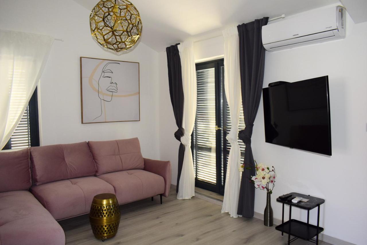 Apartmani Lavin Malinska Exterior photo