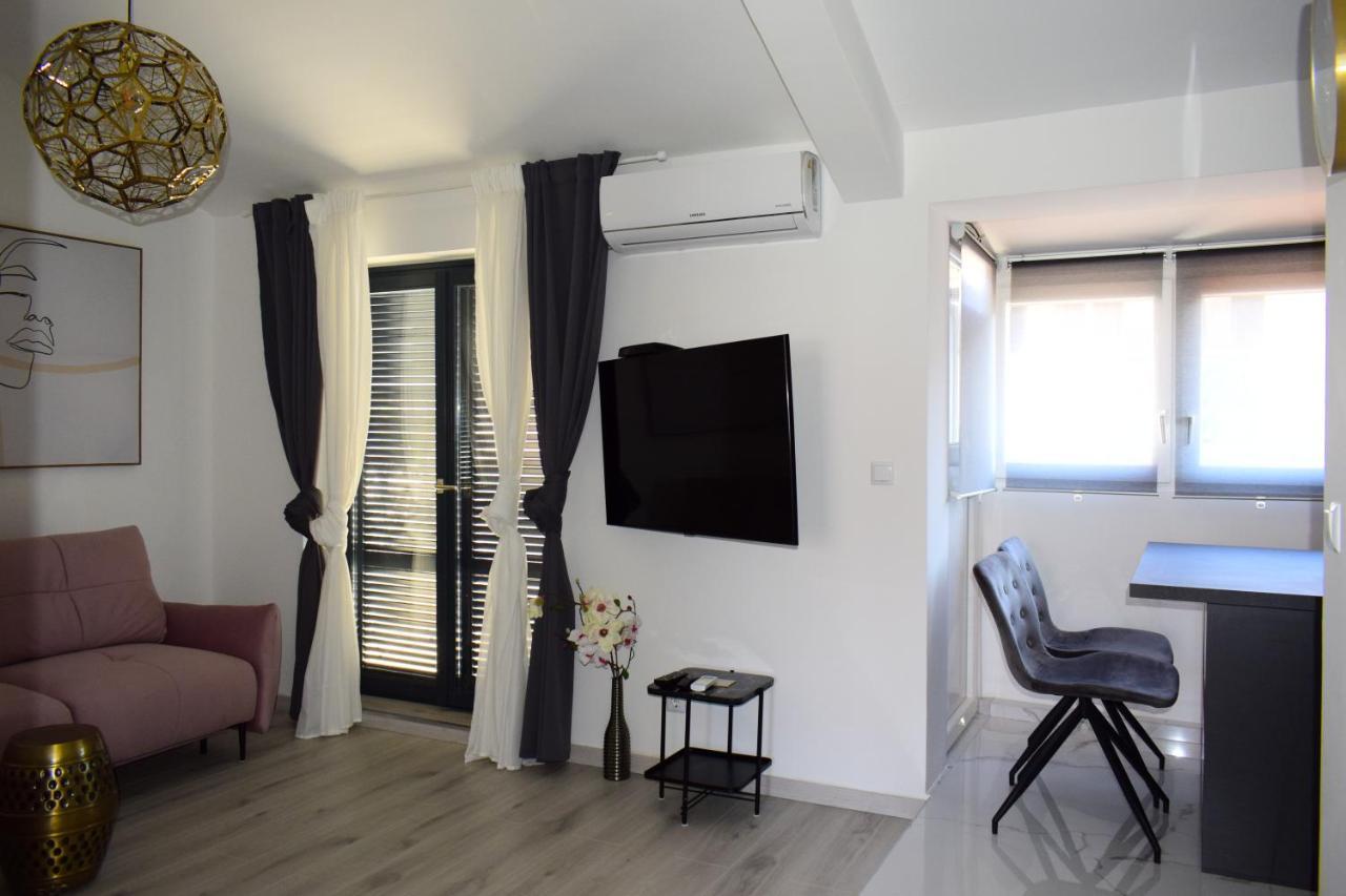 Apartmani Lavin Malinska Exterior photo