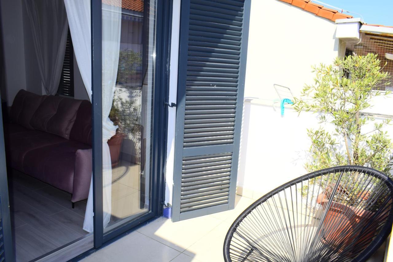Apartmani Lavin Malinska Exterior photo